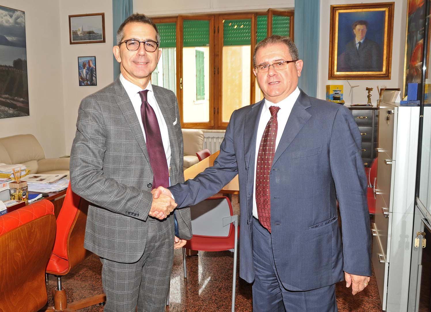 Fausto Azzi con il sindaco Massimo Giuliani