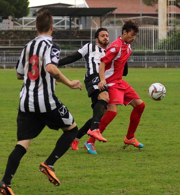 Massese, con il Viareggio curva aperta 
