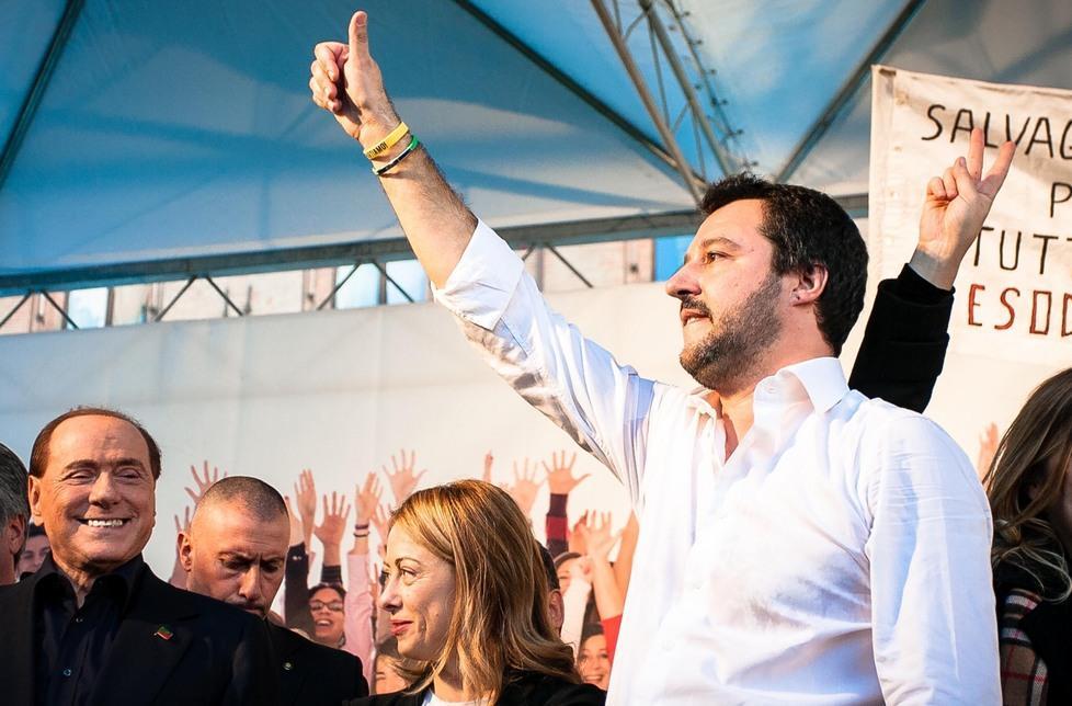 Salvini: «In piazza non ci sarò ma basta con i violenti» 