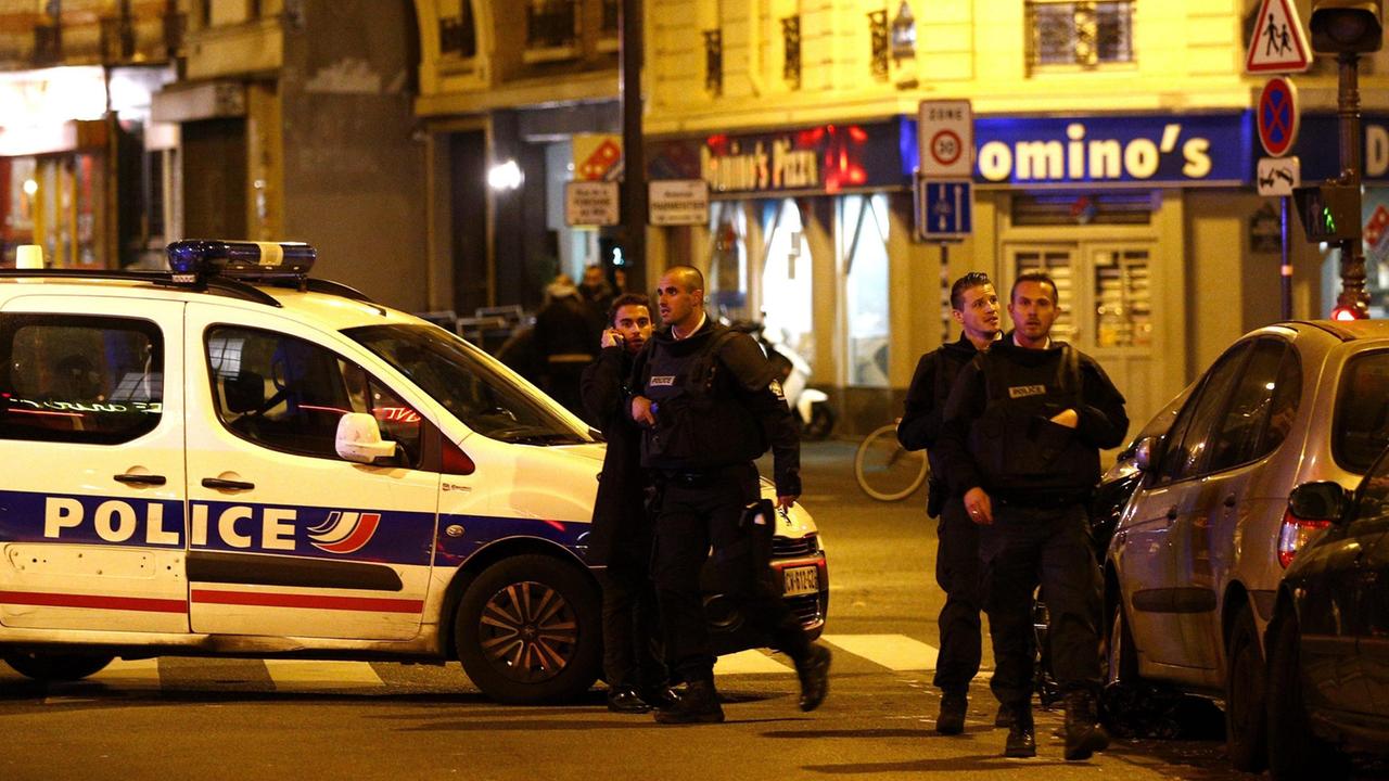 Parigi, sparatorie ed esplosioni in centro: morti e ostaggi