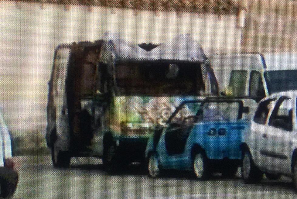 Morì bruciato nel furgone Le indagini a un punto morto