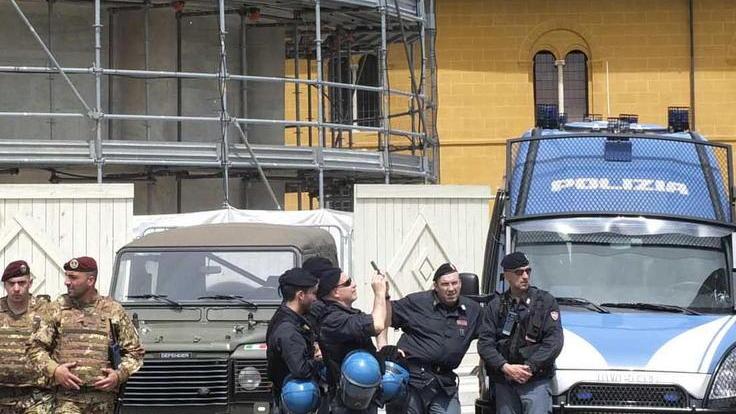 Scippatori in zona Duomo espulsi per 3 anni dalla città