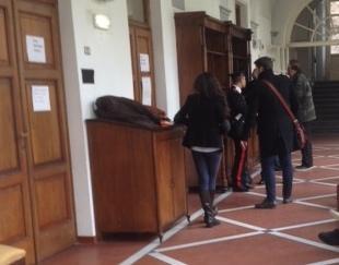 Tentata rapina in curia, condannata 