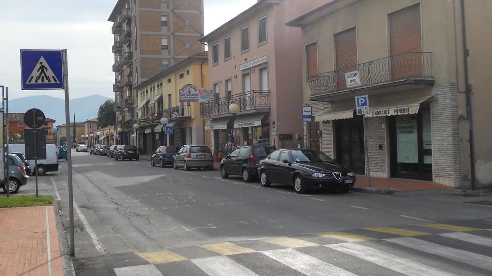 Commercio, segnali di ripresa sono in calo le vetrine spente