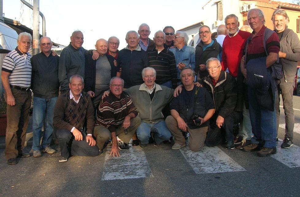 Quando l’amarcord viaggia su due ruote Una cena tra risate, ricordi e aneddoti 