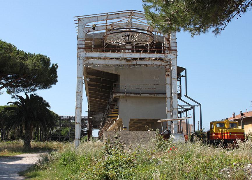 Il silos Solvay progettato da Pierluigi Nervi a San Vincenzo