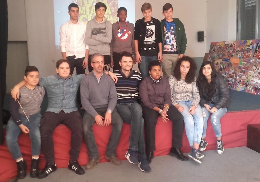 I ragazzi dell'Oratorio di Sant'Anna con il sindaco Biffoni