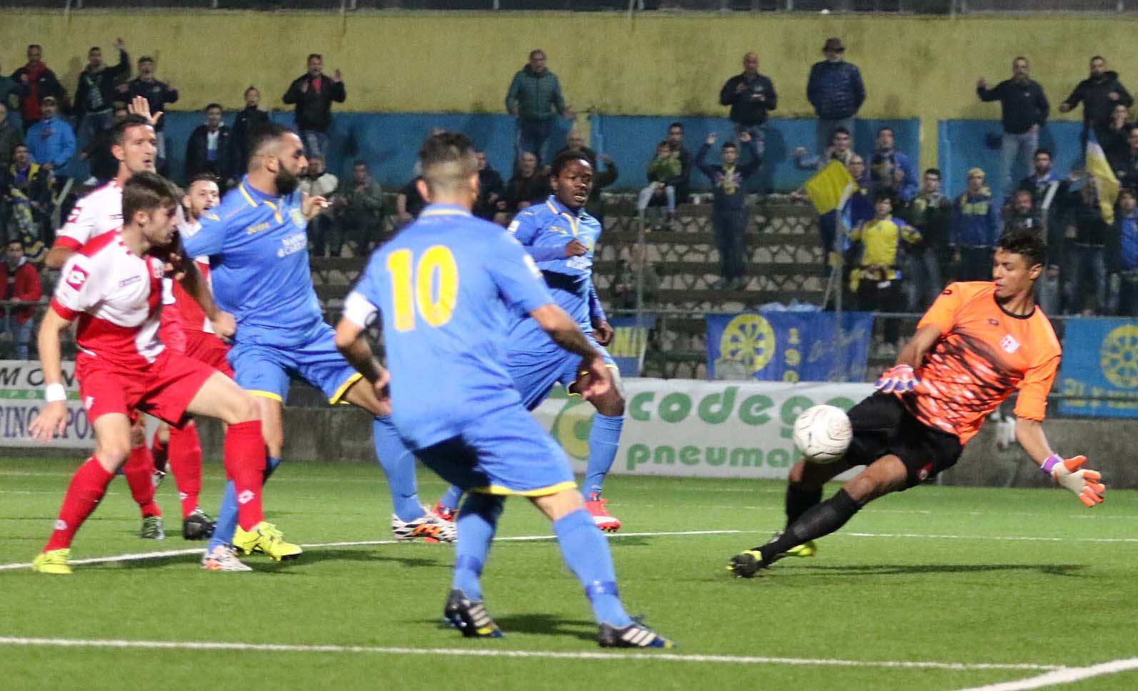 Il bomber Infantino in azione