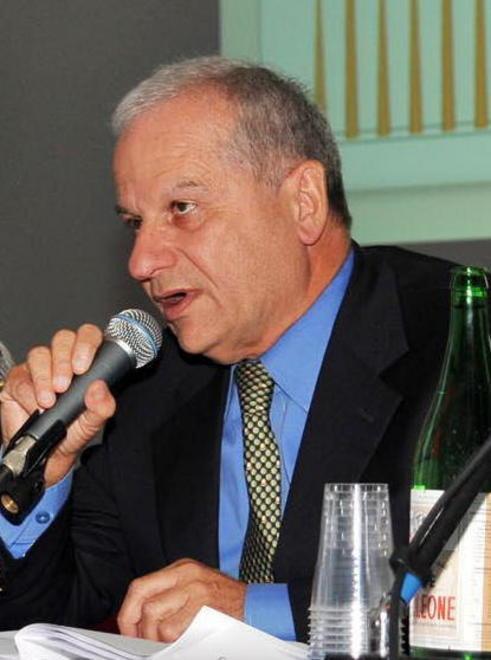 «Onorato ci offende e dice cose false» 