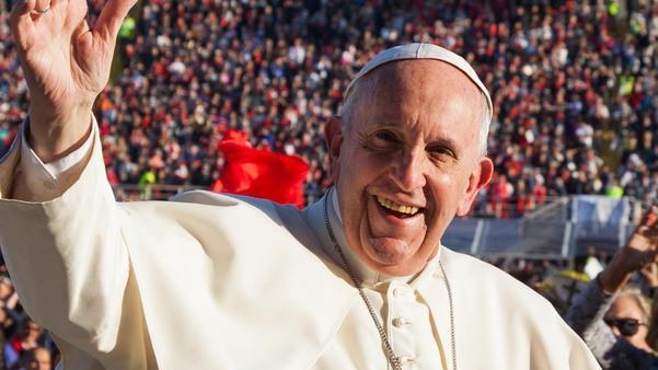 «Il Papa cattura le folle ma è un uomo solo»
