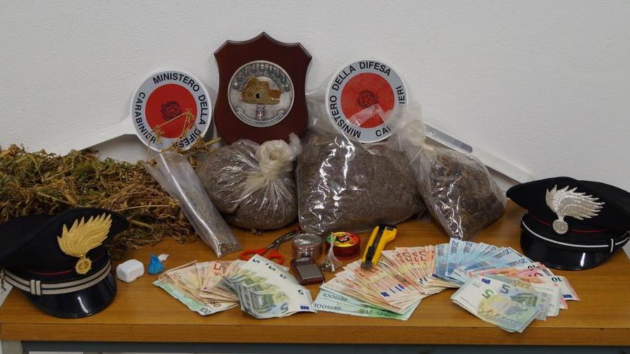 Droga, arrestati marito e moglie