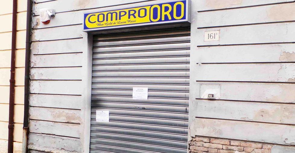 Sospensione di 7 giorni per il negozio ComproOro 