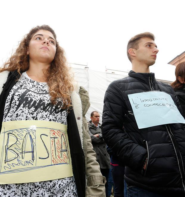 «Sentivo gli spari da casa. Sto bene ma ho paura». I modenesi a Parigi 