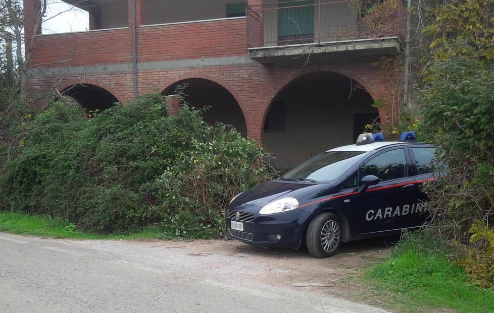 Cadavere nel podere: ipotesi omicidio