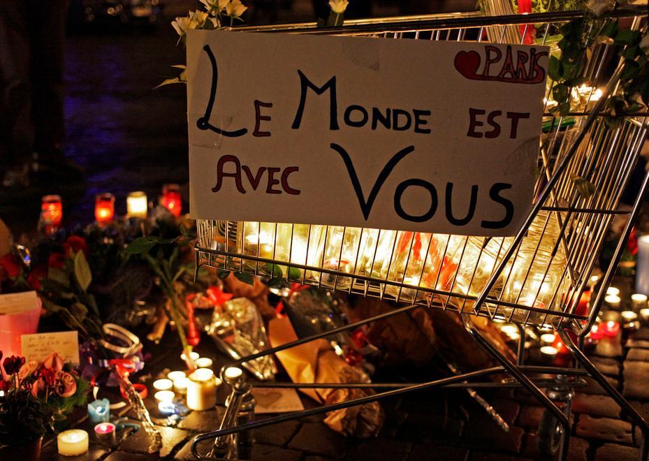 La Maremma piange le vittime di Parigi 