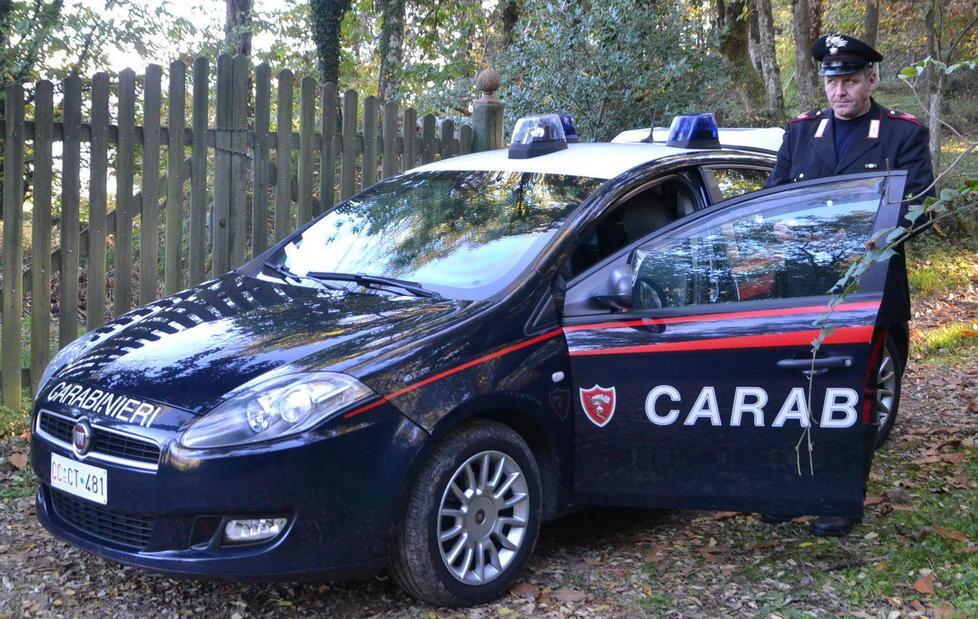 Investe una giovane e fugge, denunciato 