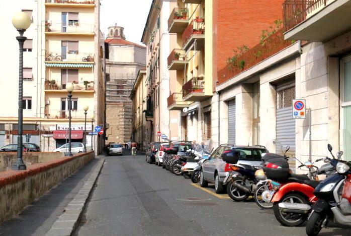 Cattivo odore in centro, cause misteriose