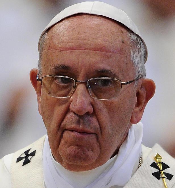 Il dolore del Papa: «Questo non è umano»
