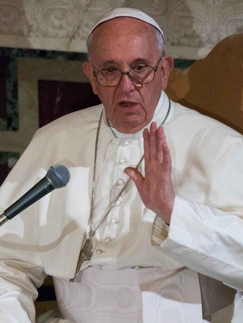 Il Papa: bestemmia uccidere in nome di Dio 