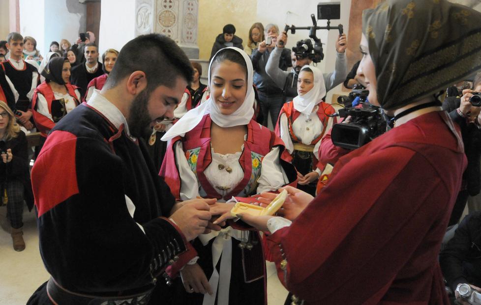 Su cojubiu nugoresu incanta gli spettatori 