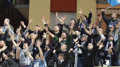 Un tifo straordinario per tutto il match