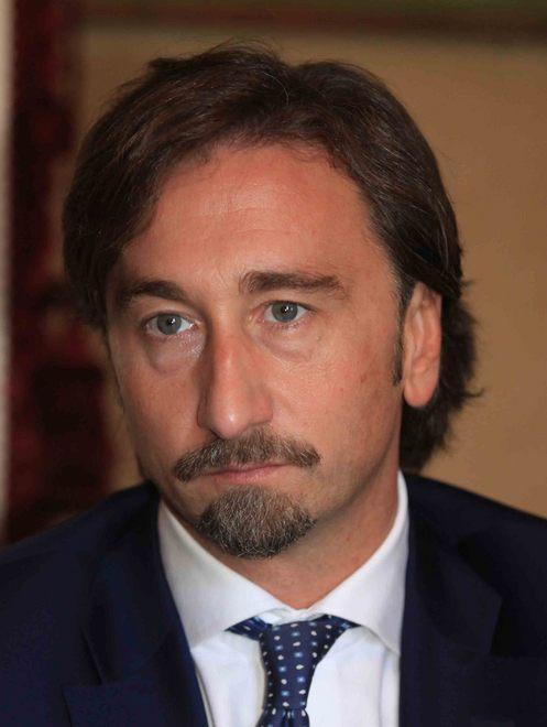 «Falsità di politici da strapazzo» 