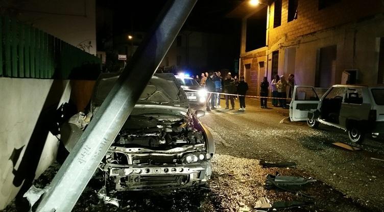 I danni provocati dalla bomba esplosa a Tonara