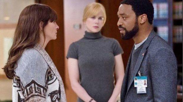 Julia Roberts, Nicole Kidman e Chiwetel Ejoford in una scena del film