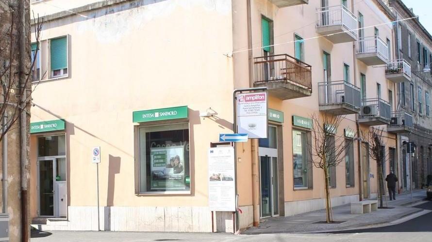 Abbanoa sostituisce la condotta rotta