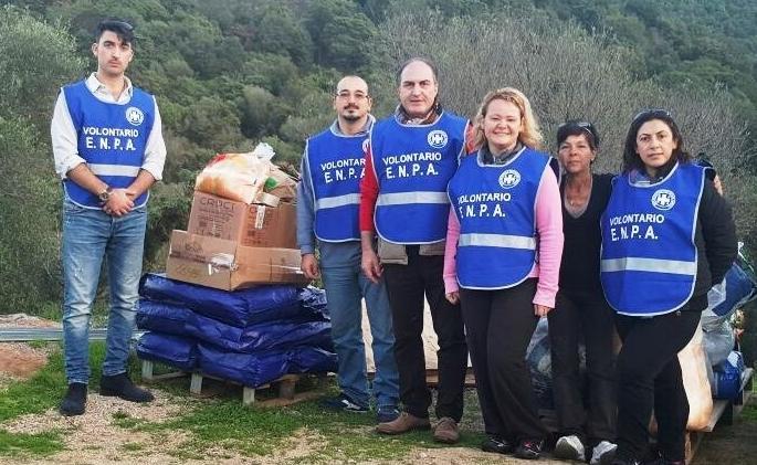 Danni al canile dopo il ciclone l’Enpa regala materiale e cibo 