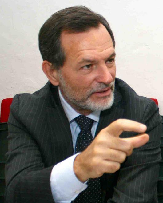 Parigi fa cambiare programma anche a Fdi 