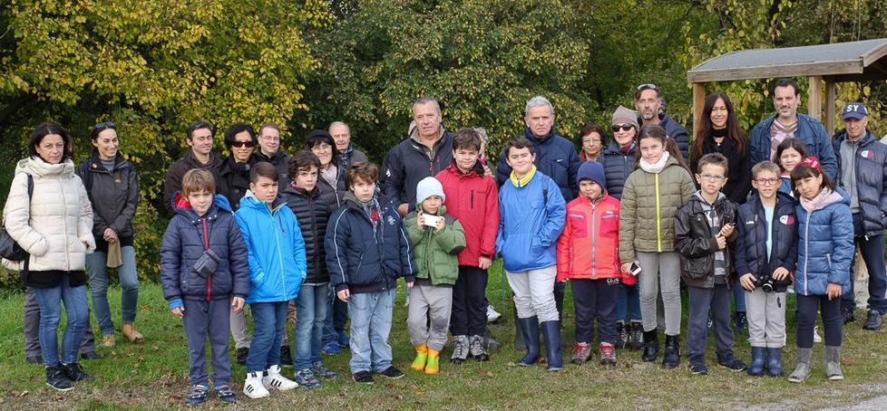 Porporana, clic degli studenti nel bosco 