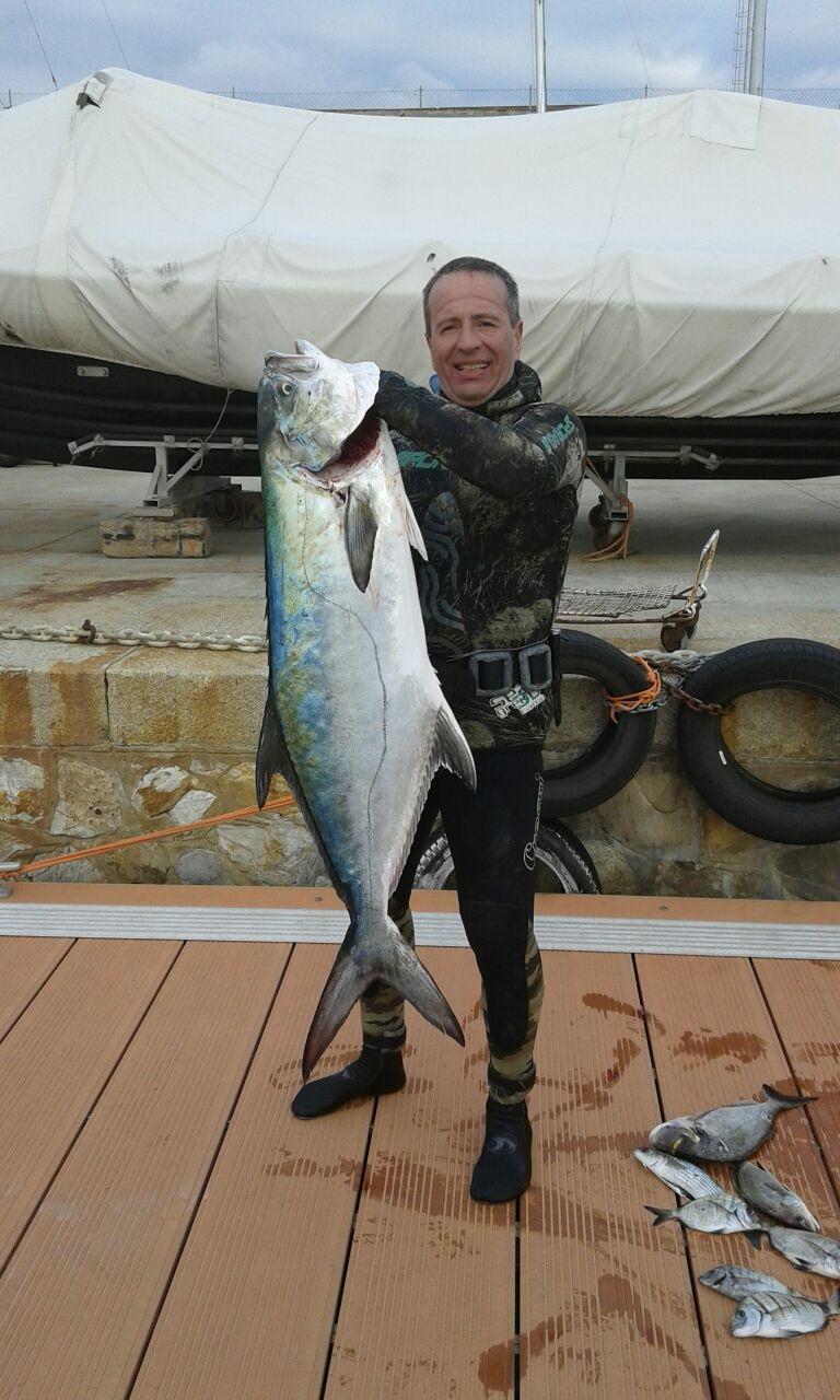 La leccia pescata da Guerrino Casini (Repetti Pentafoto)
