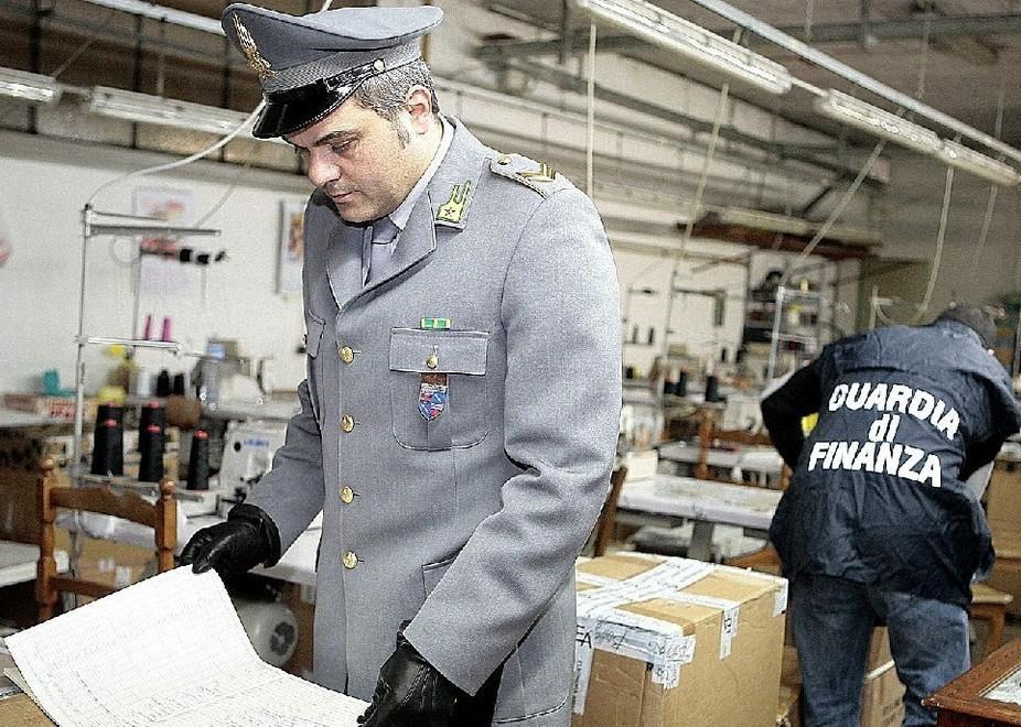 Carpi, “spolpano” una società, sequestrati 3,5 milioni 