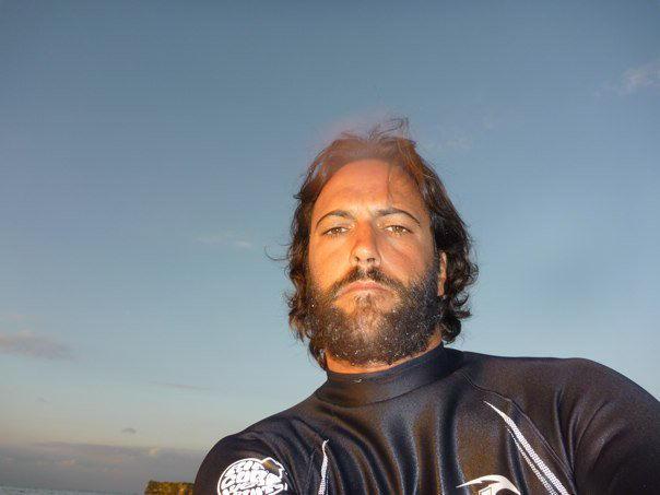Un'immagine di Pierre Innocenti con la muta da sub
