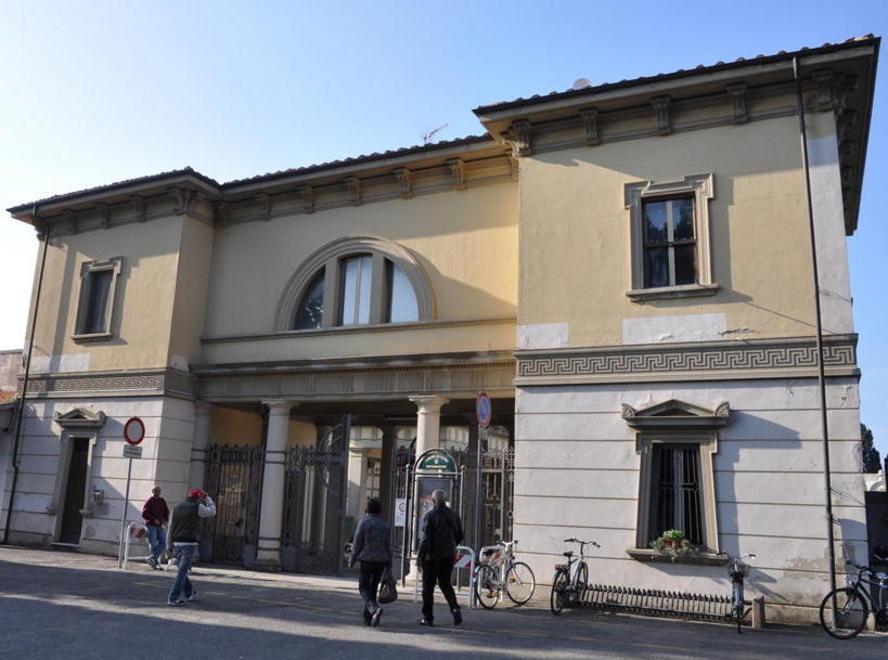 Cimitero, mancano i loculi Via i morti da oltre 50 anni 