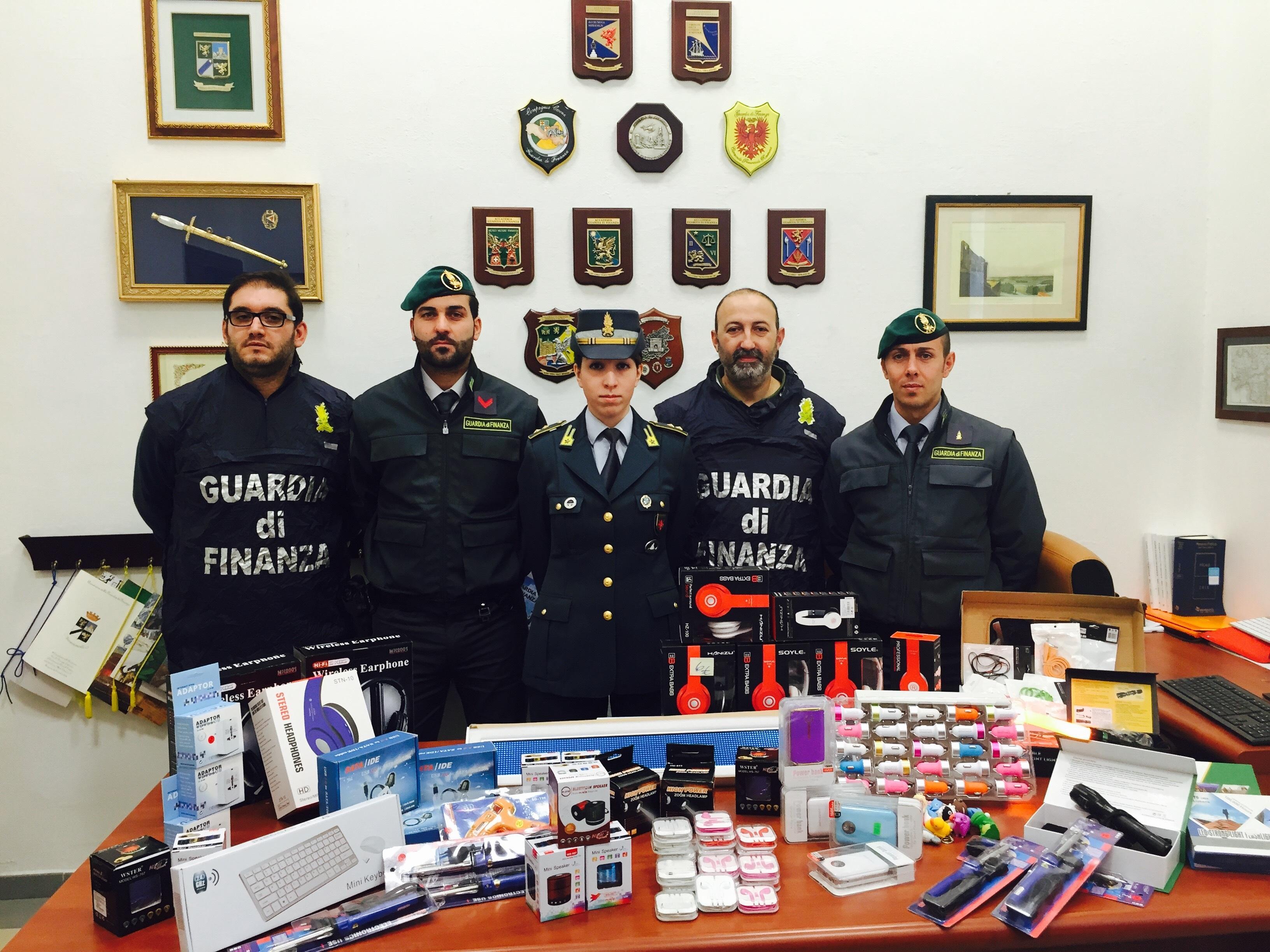 I prodotti sequestrati dalla Guardia di finanza
