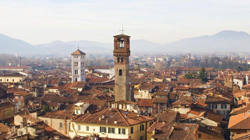 Turismo: calo in estate, si allungano le permanenze nella Valle