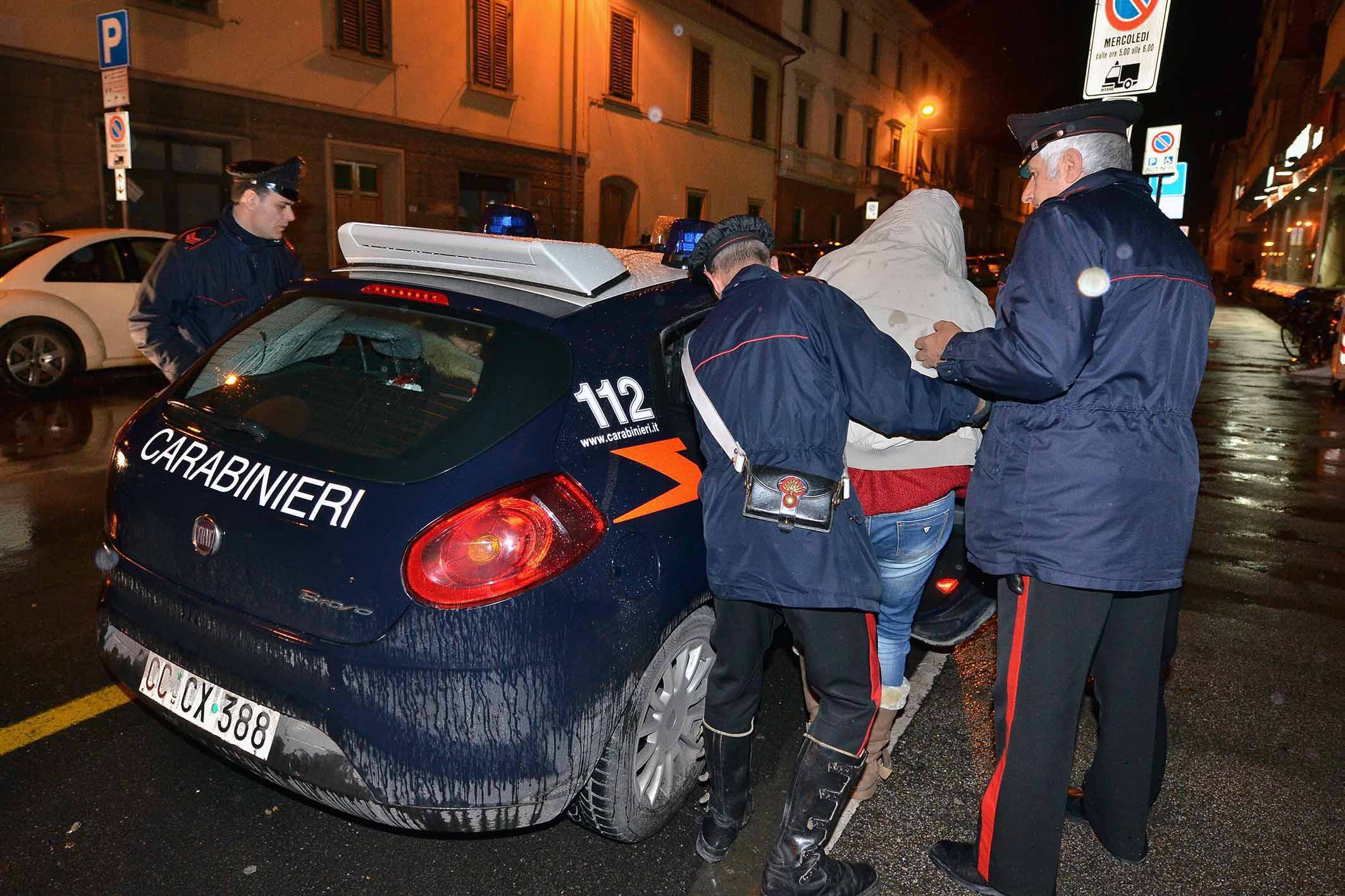 Un arresto dei carabinieri (foto d'archivio)