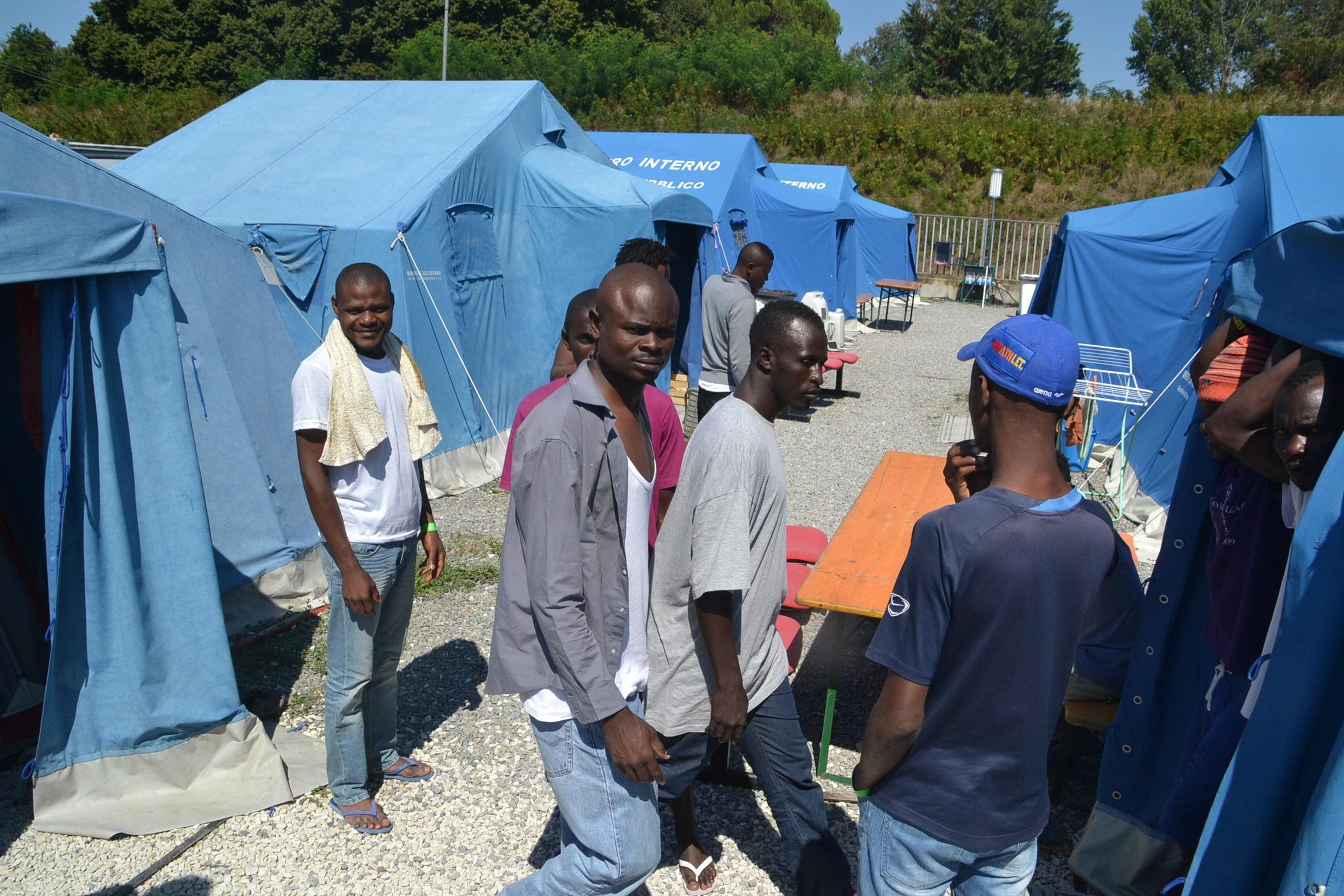 Migranti, nuovo bando della prefettura per cercare alloggi