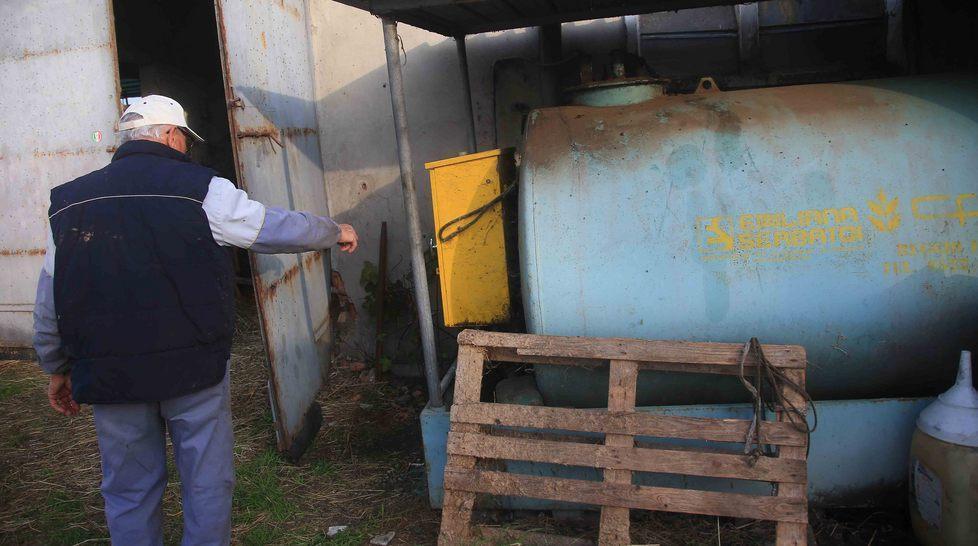 Reggio Emilia, rubano duemila litri di carburante: vitelli senza latte 