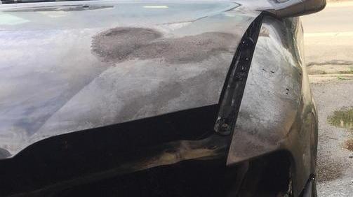 «È stata una donna a incendiare la mia automobile»