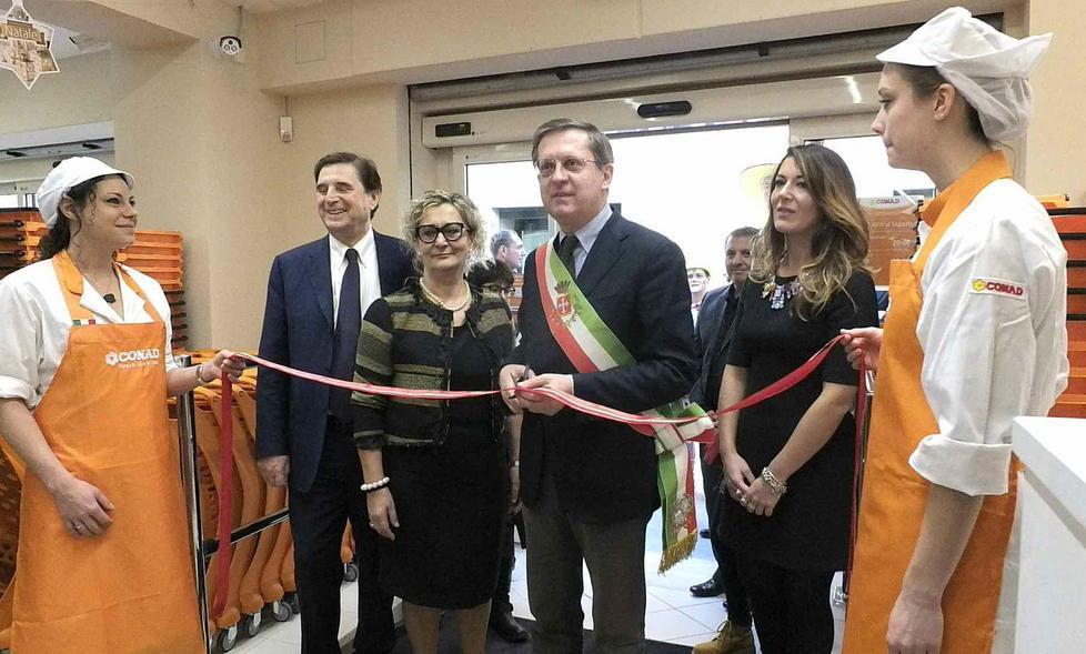 Aperto il Conad city in via Cottolengo