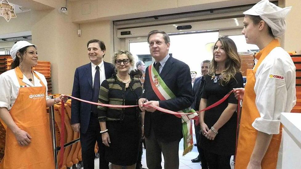 Aperto il Conad city in via Cottolengo