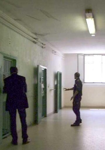 Tunisino in carcere «Spero anche a Pisa strage come a Parigi» 