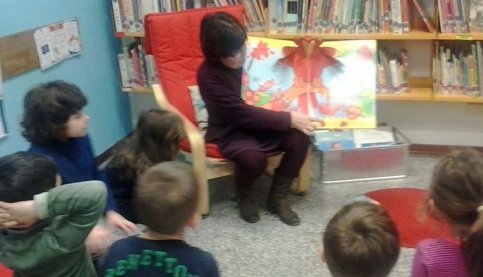 Letture ad alta voce alla biblioteca civica insieme ai ragazzi