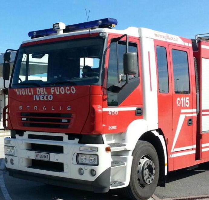 «Pacco sospetto a bordo» Scatta l’allarme in stazione 