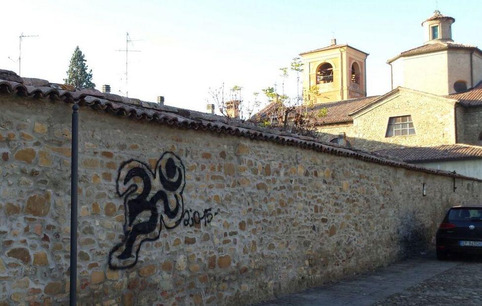 Scritte sui muri più “antichi”, protesta degli abitanti 