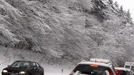 Ghiaccio sulla strada Provincia condannata