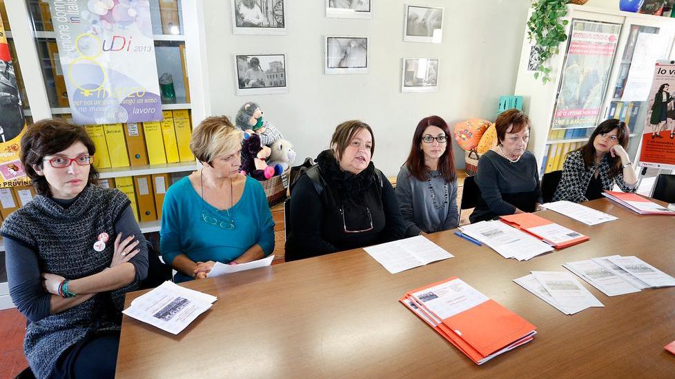 Centri antiviolenza per aiutare le donne: salgono le richieste a Modena